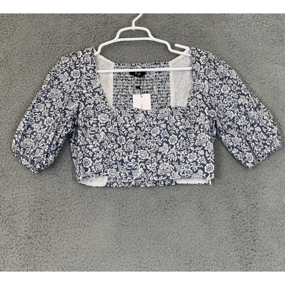 O.P.T Women's Large Gray Floral Puff Sleeve Cropped Blouse Spring Fashion Top